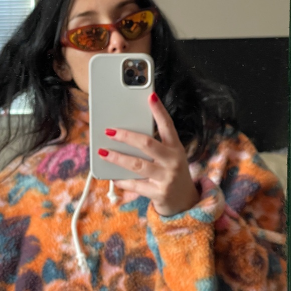 Sunglasses - Picture 2 of 4